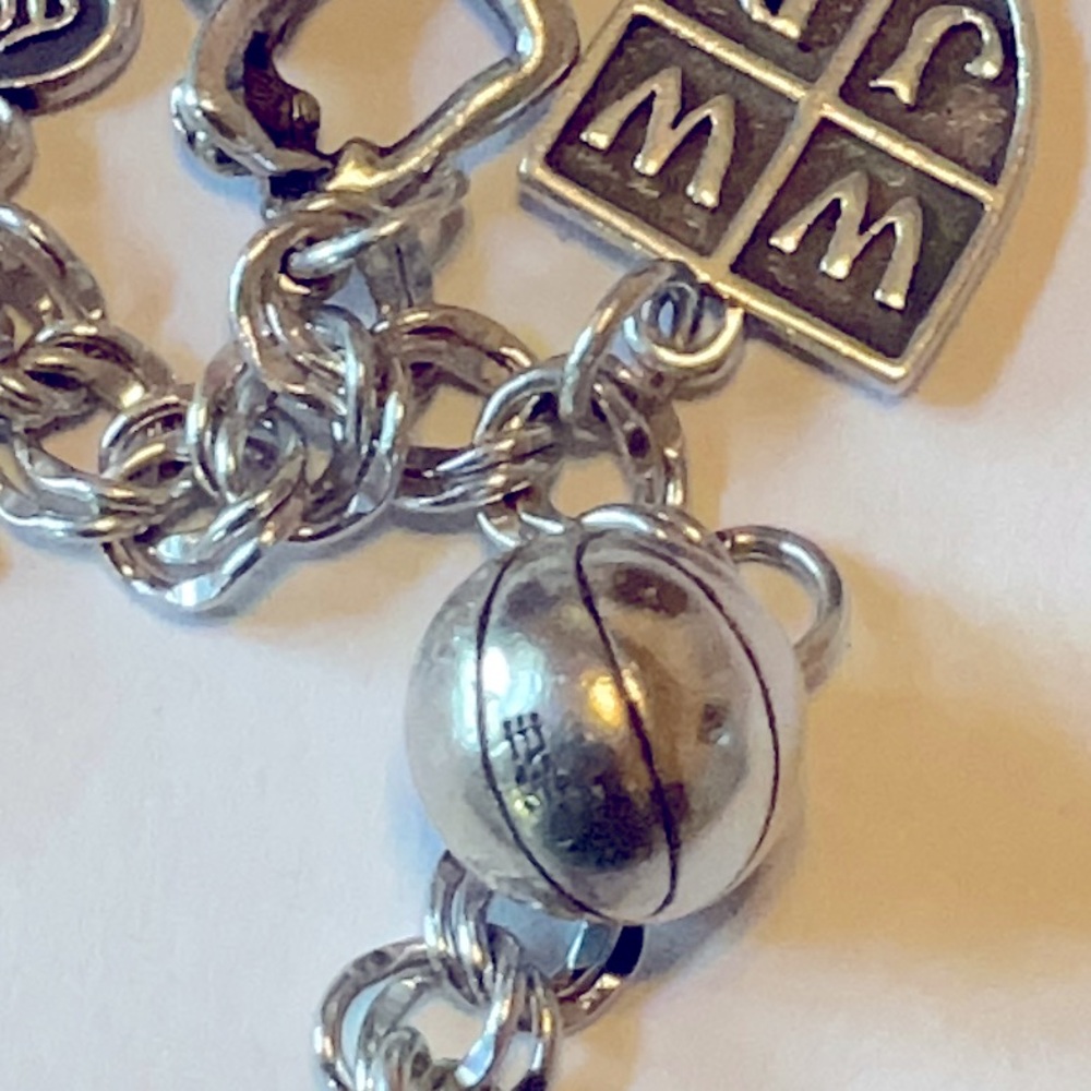 Sterling Silver James Avery 12 Charm Bracelet with Various Retired Charms - Picture 13 of 16